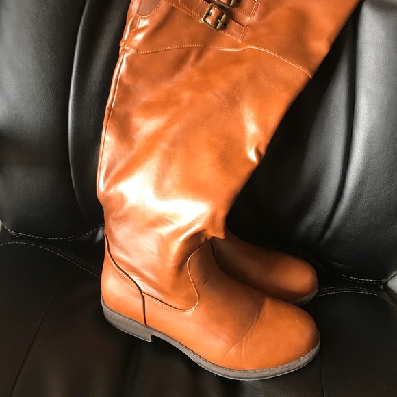 Fall/winter boots - Picture 2 of 4